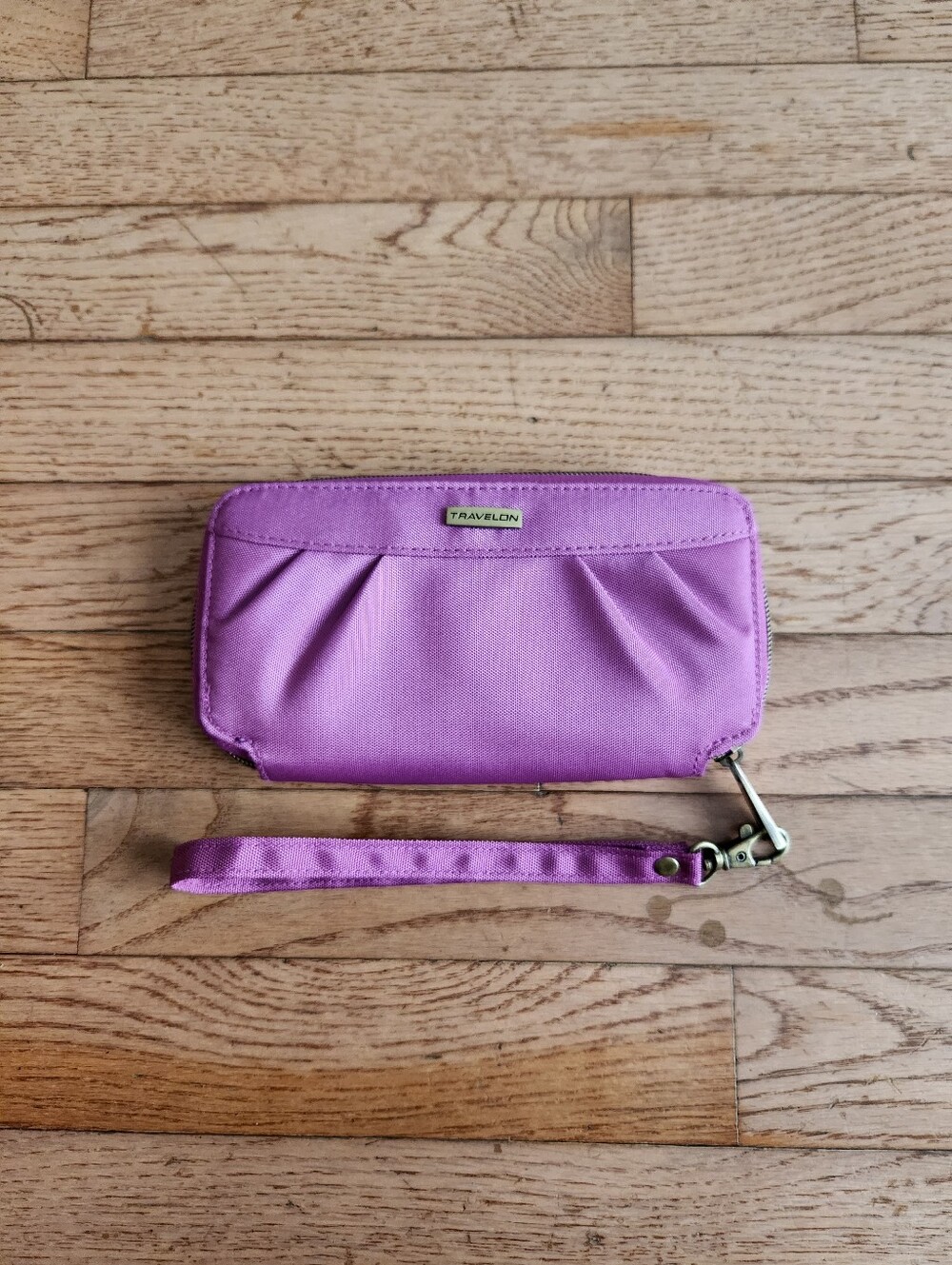 TRAVELON Wallet